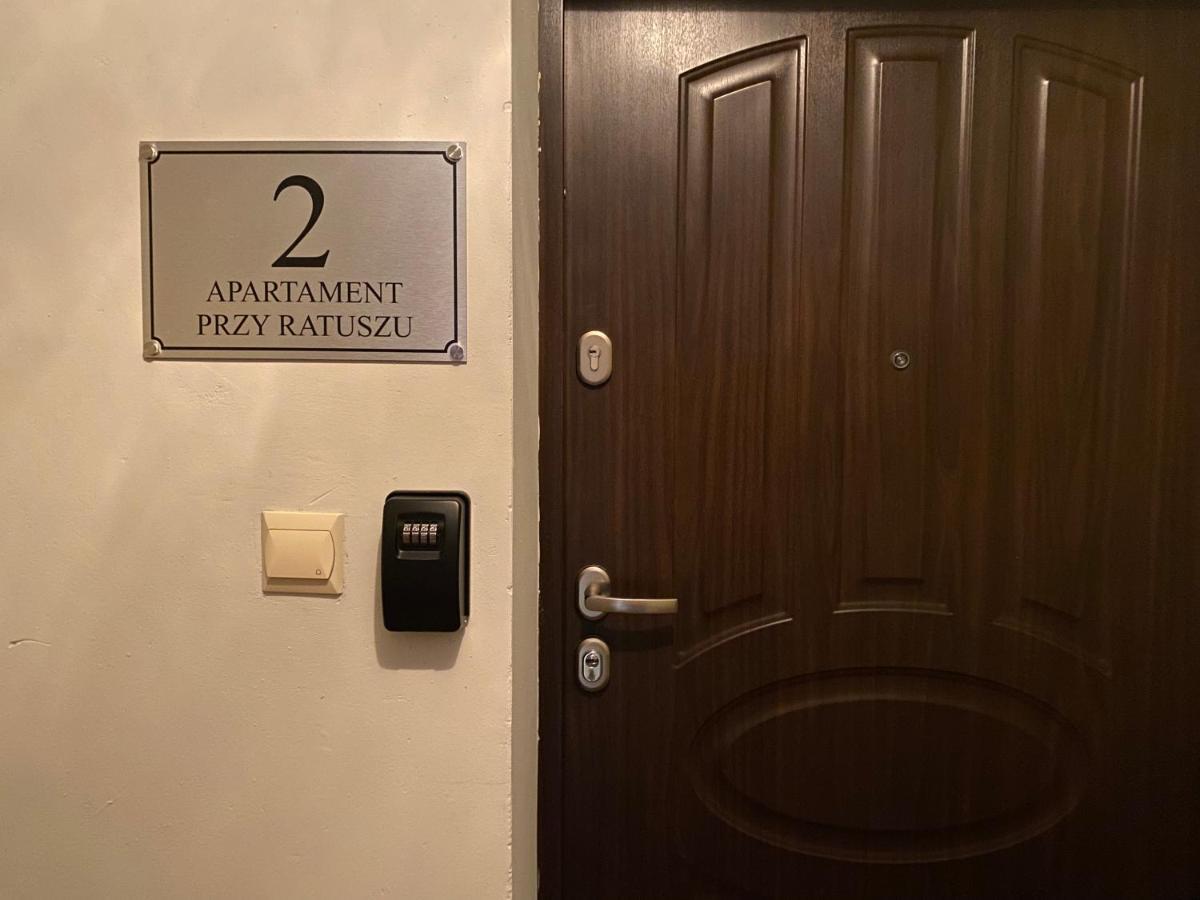 Apartament Przy Ratuszu Клодзко Экстерьер фото