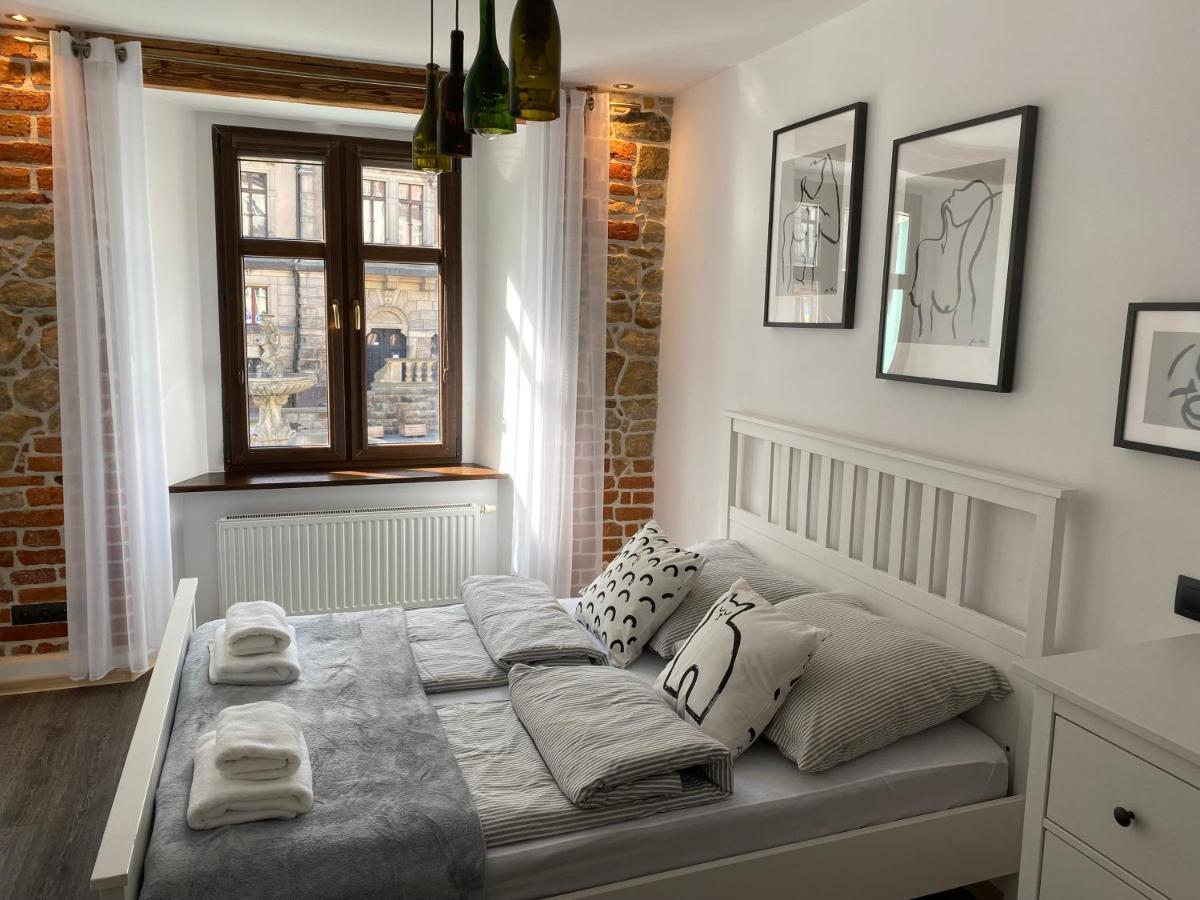 Apartament Przy Ratuszu Клодзко Экстерьер фото