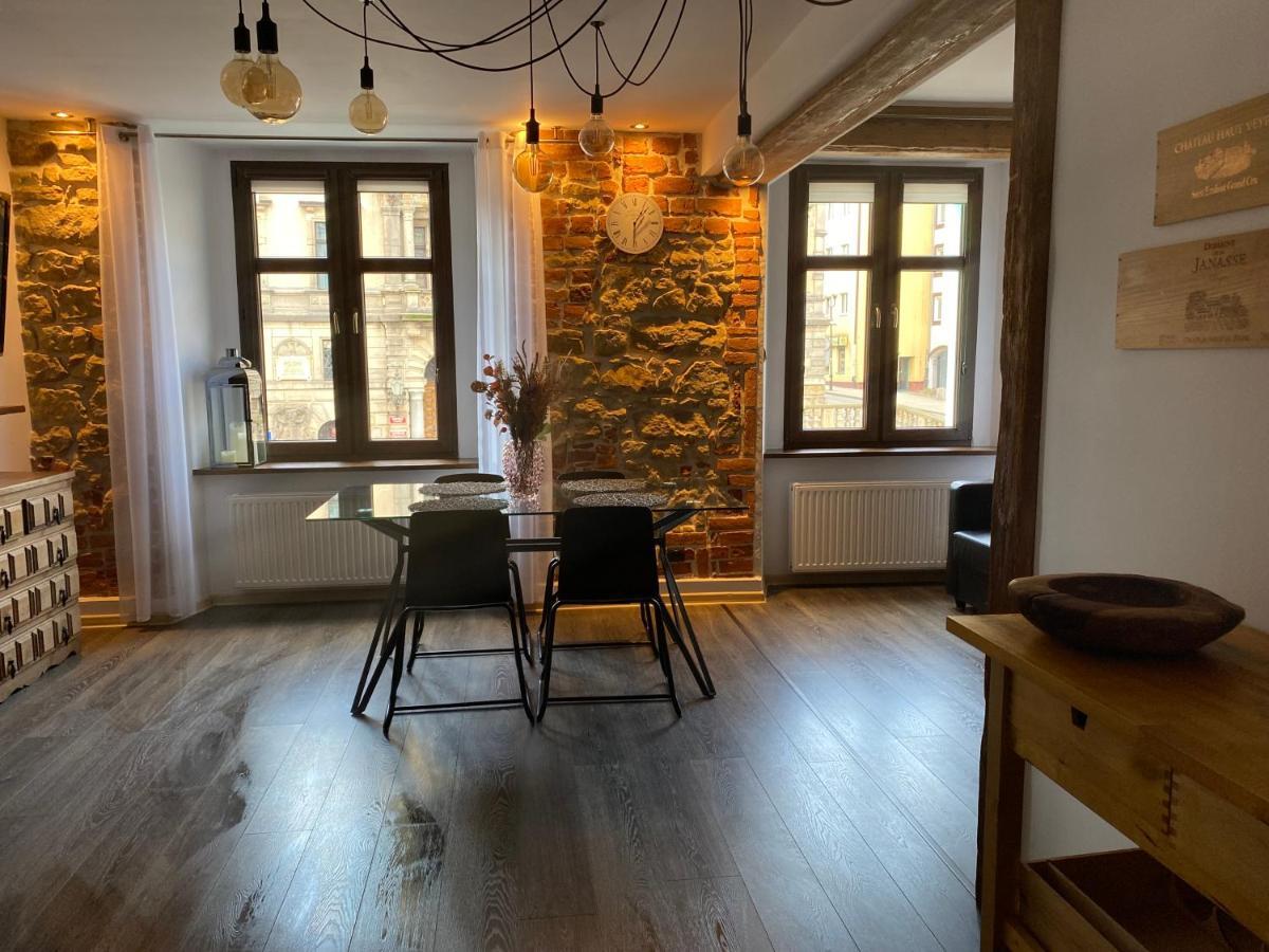 Apartament Przy Ratuszu Клодзко Экстерьер фото