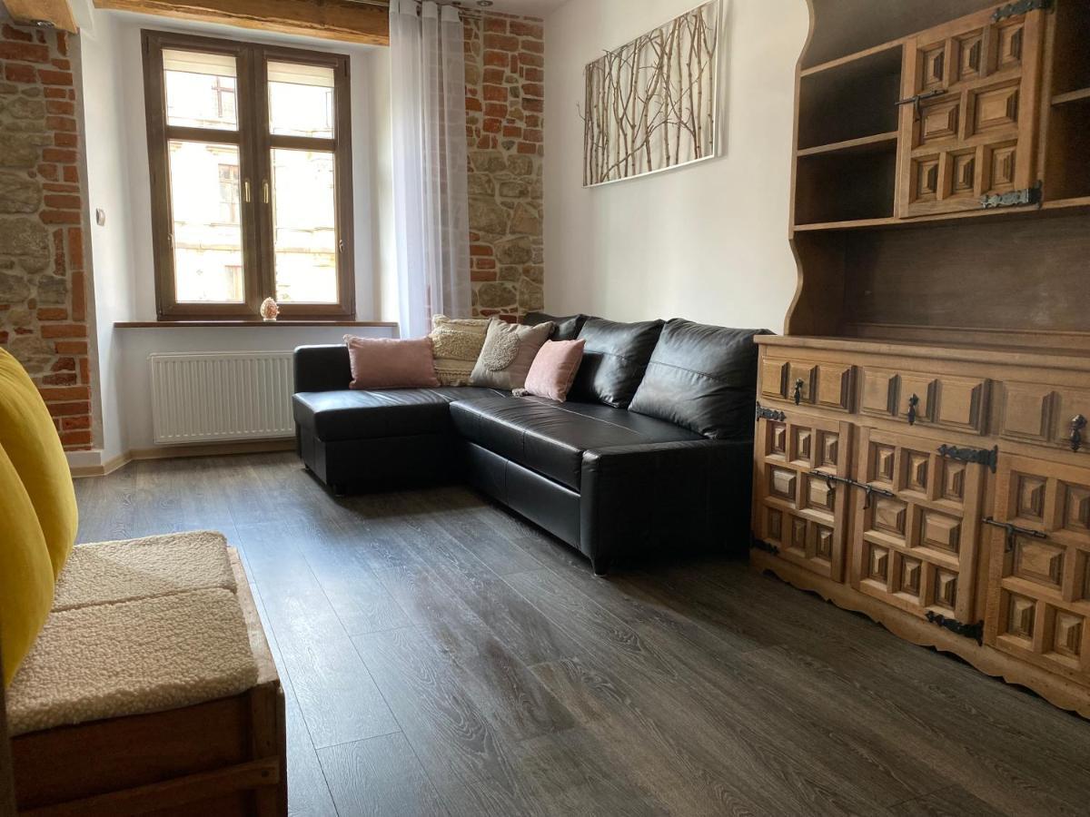 Apartament Przy Ratuszu Клодзко Экстерьер фото