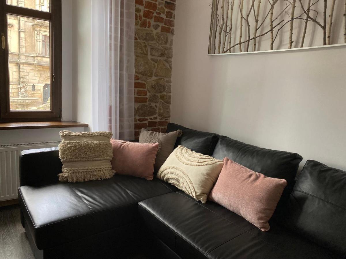 Apartament Przy Ratuszu Клодзко Экстерьер фото