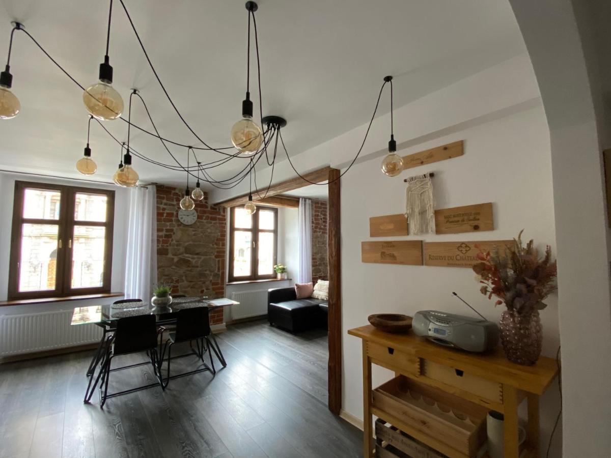 Apartament Przy Ratuszu Клодзко Экстерьер фото
