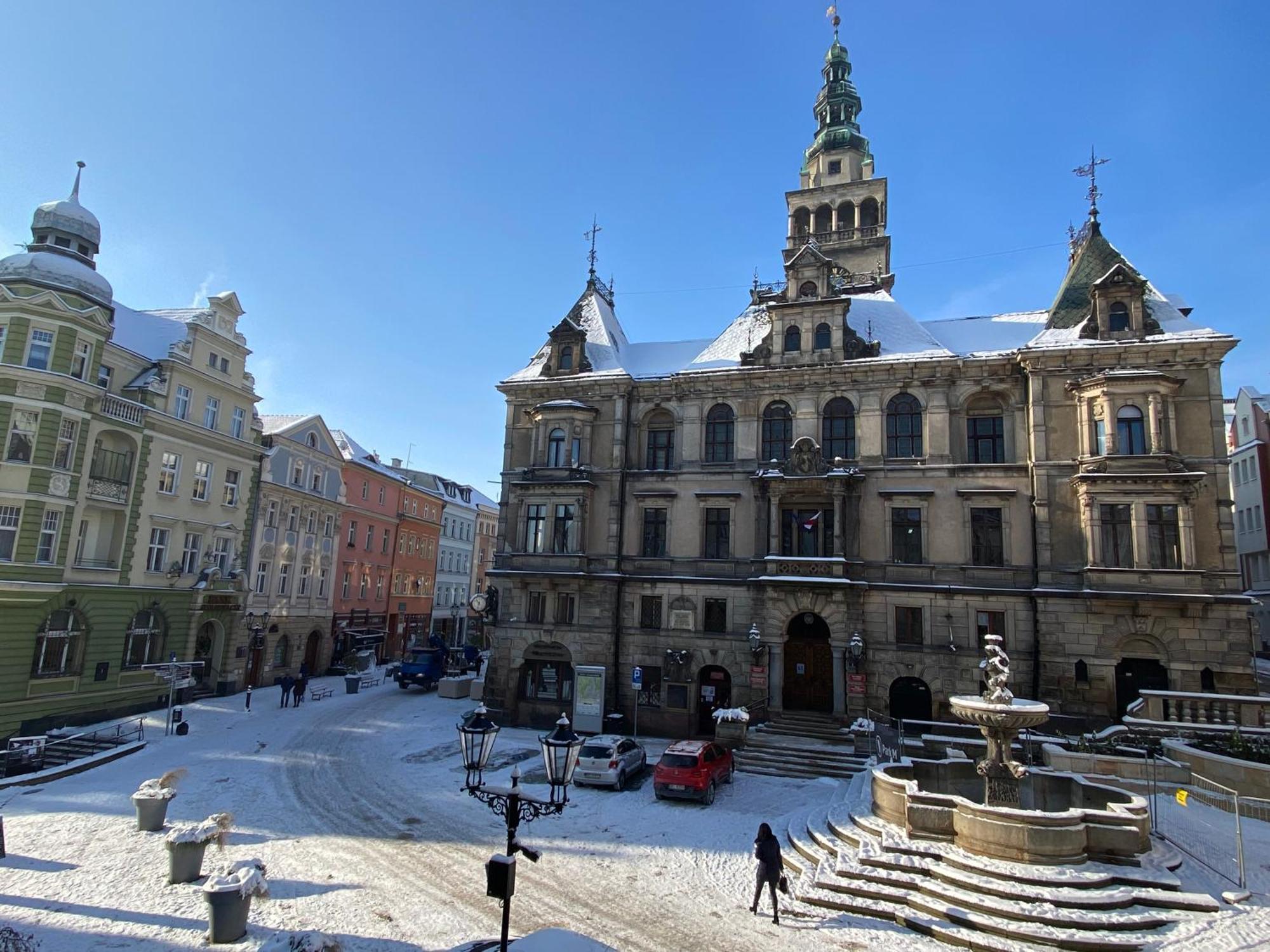Apartament Przy Ratuszu Клодзко Экстерьер фото