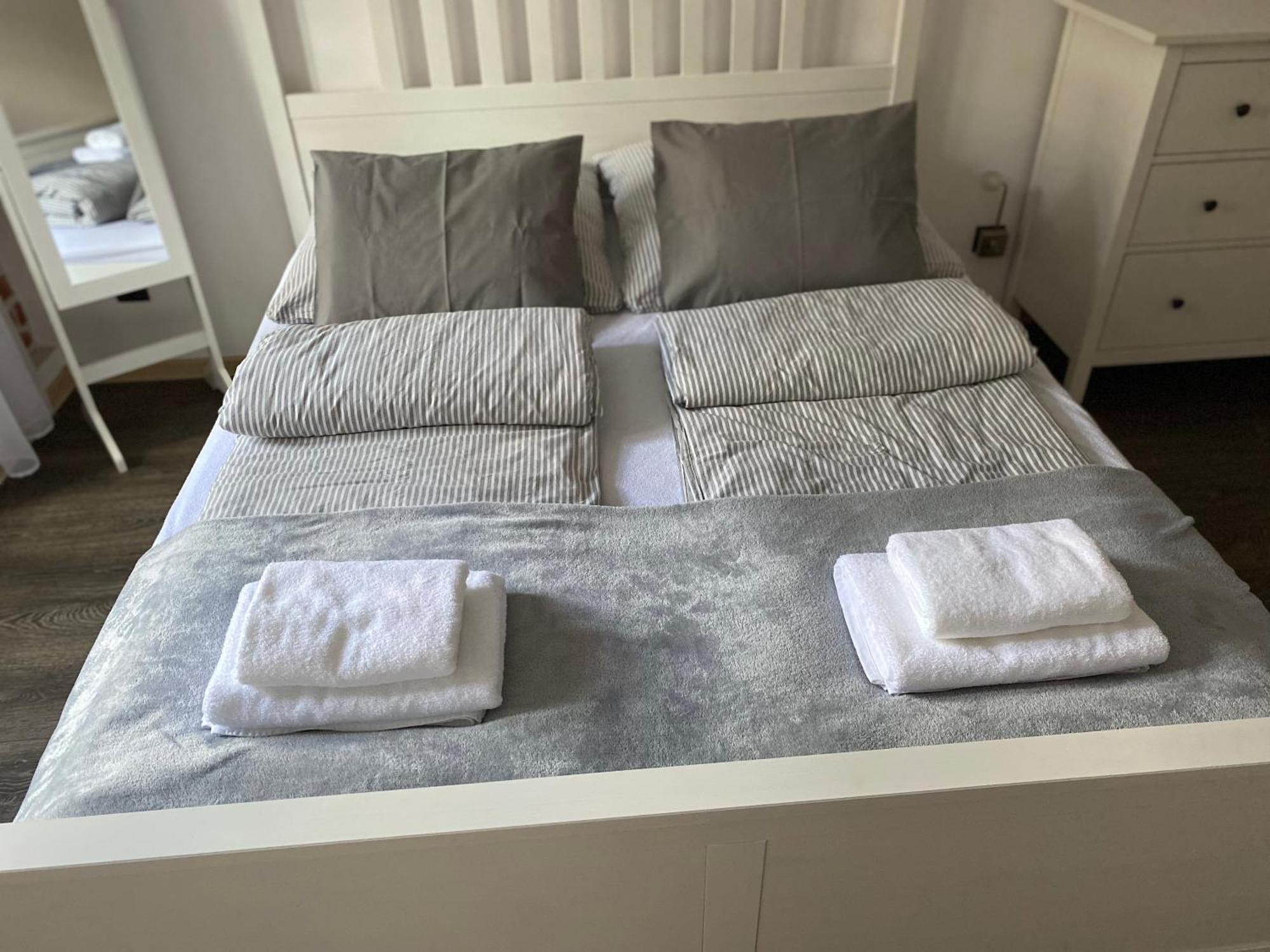 Apartament Przy Ratuszu Клодзко Экстерьер фото
