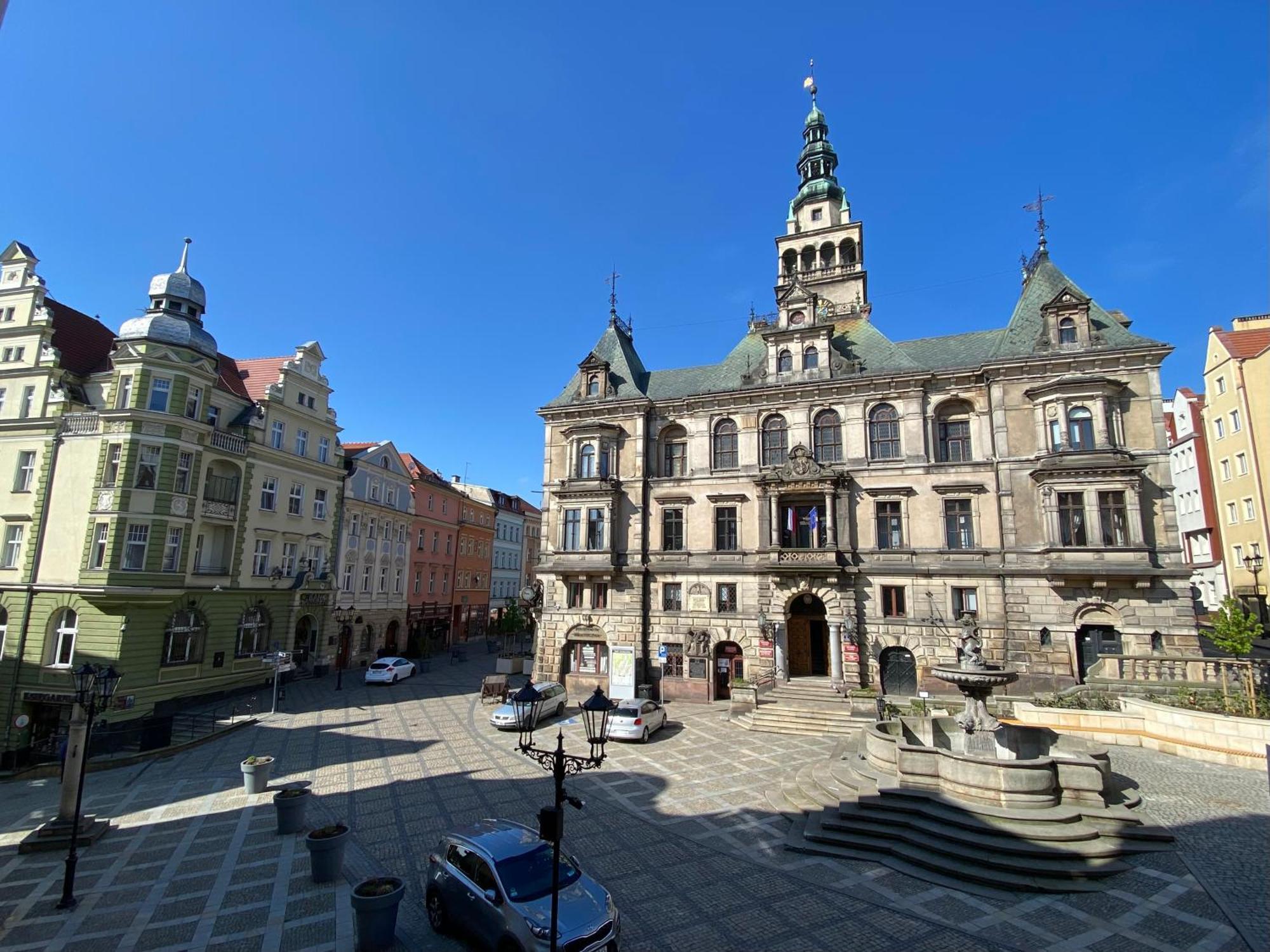 Apartament Przy Ratuszu Клодзко Экстерьер фото